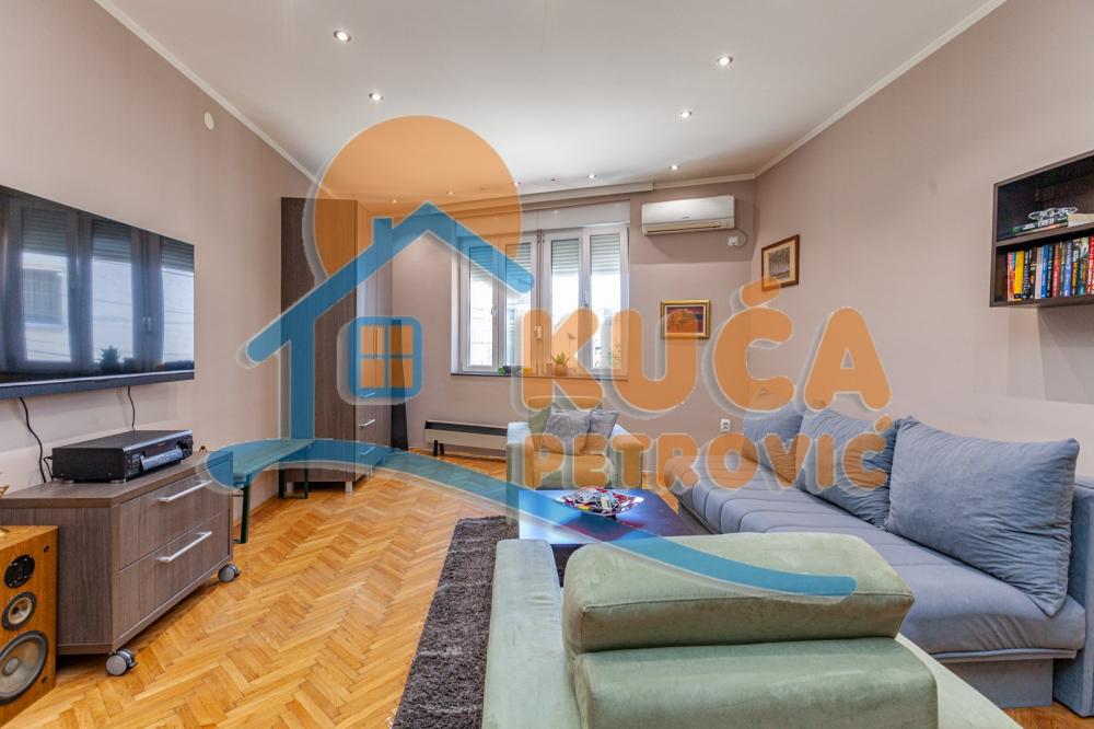 Slika 1 - Hajduk Veljkova, Četvorosoban stan na prodaju, 140m2, 283.600€