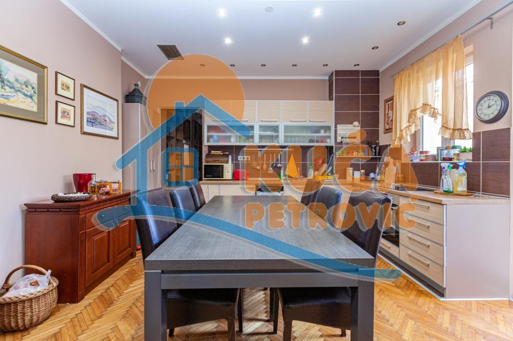 Slika 8 - Hajduk Veljkova, Četvorosoban stan na prodaju, 140m2, 283.600€