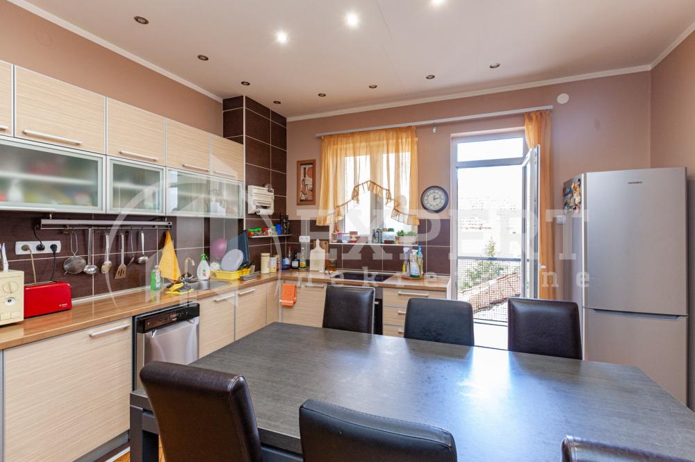 Slika 9 - Hajduk Veljkova, Četvorosoban stan na prodaju, 140m2, 283.600€