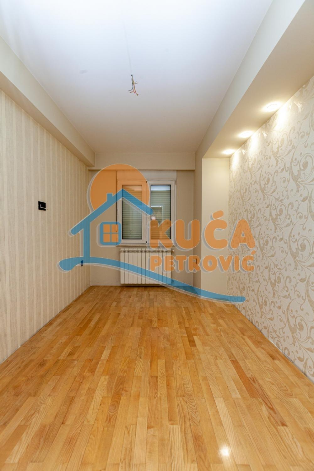 Slika 11 - Stanoja Bunuševca, Četvorosoban stan na prodaju, 155m2, 320.000€