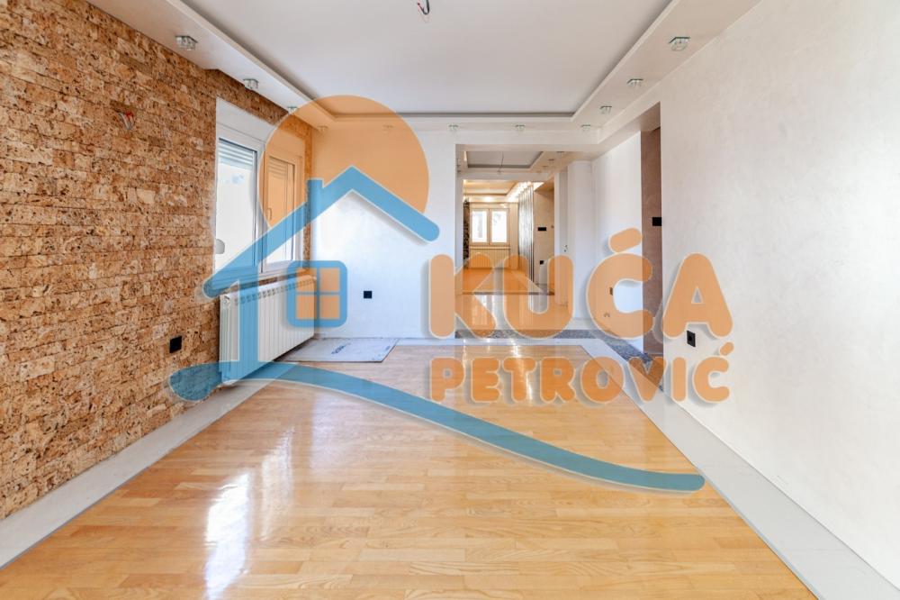 Slika 2 - Stanoja Bunuševca, Četvorosoban stan na prodaju, 155m2, 320.000€