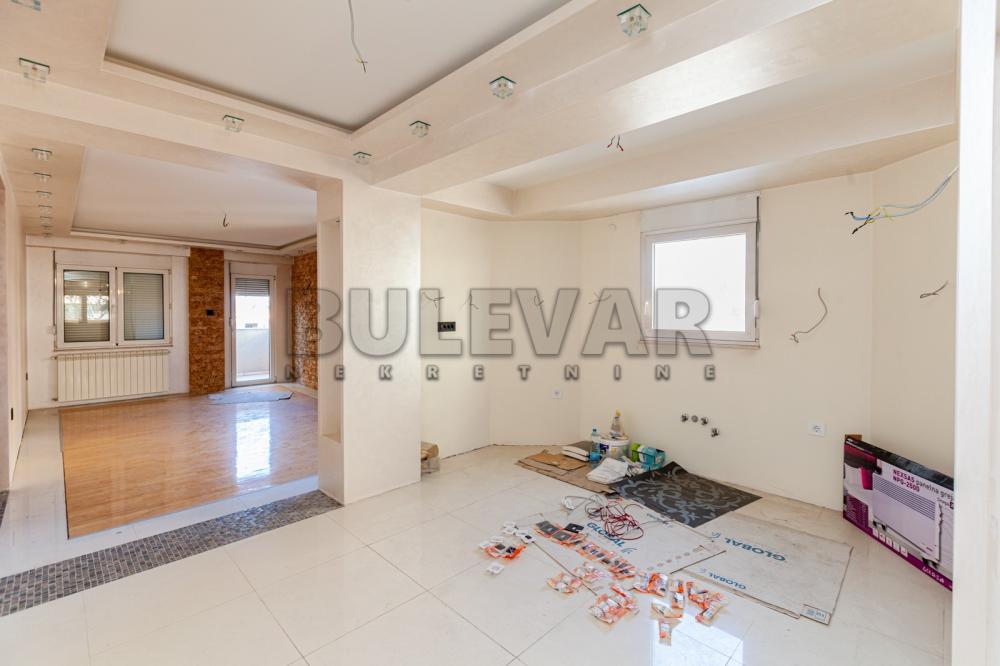 Slika 8 - Stanoja Bunuševca, Četvorosoban stan na prodaju, 155m2, 320.000€