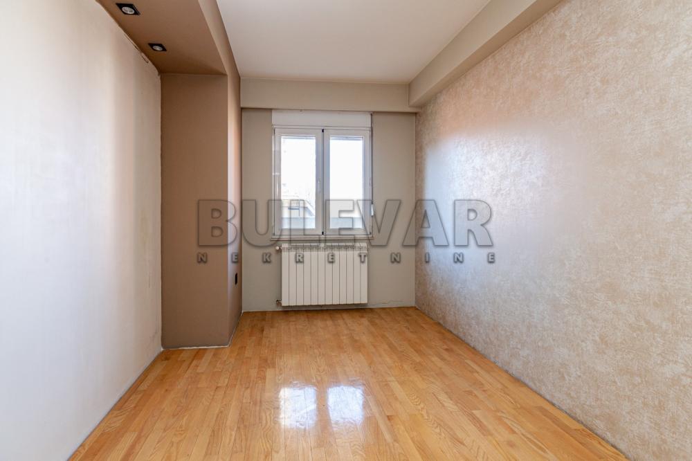 Slika 4 - Stanoja Bunuševca, Četvorosoban stan na prodaju, 155m2, 320.000€