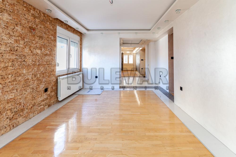 Slika 2 - Stanoja Bunuševca, Četvorosoban stan na prodaju, 155m2, 320.000€