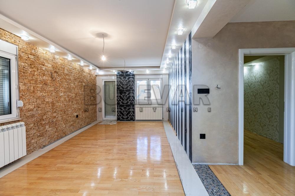 Slika 1 - Stanoja Bunuševca, Četvorosoban stan na prodaju, 155m2, 320.000€
