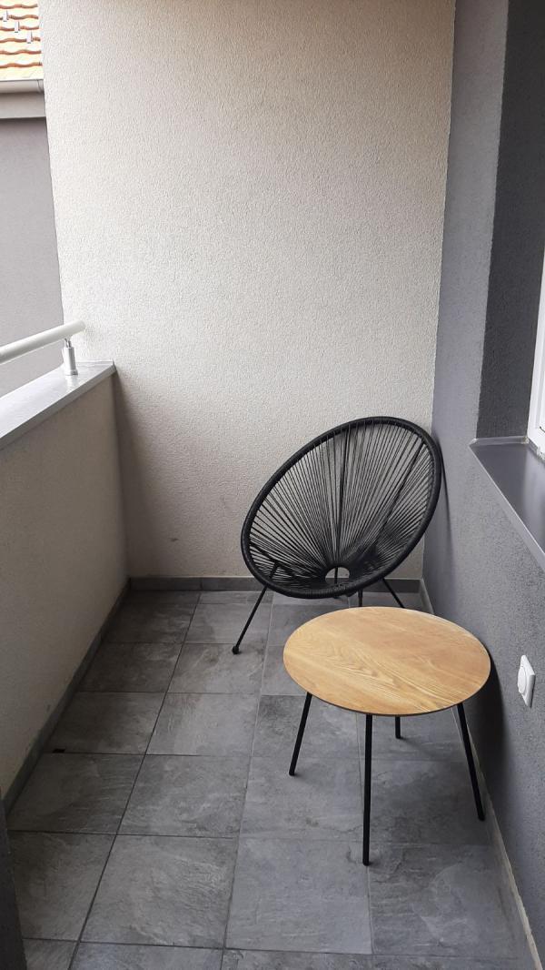 Glavna slika -Jednoiposoban stan za izdavanje, 45m2, 380€