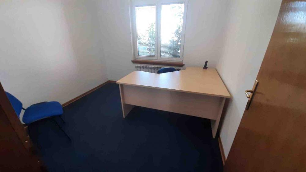 Slika 5 - Lazara Mamuzića,  Lokal za izdavanje, 250m2, 2.100€