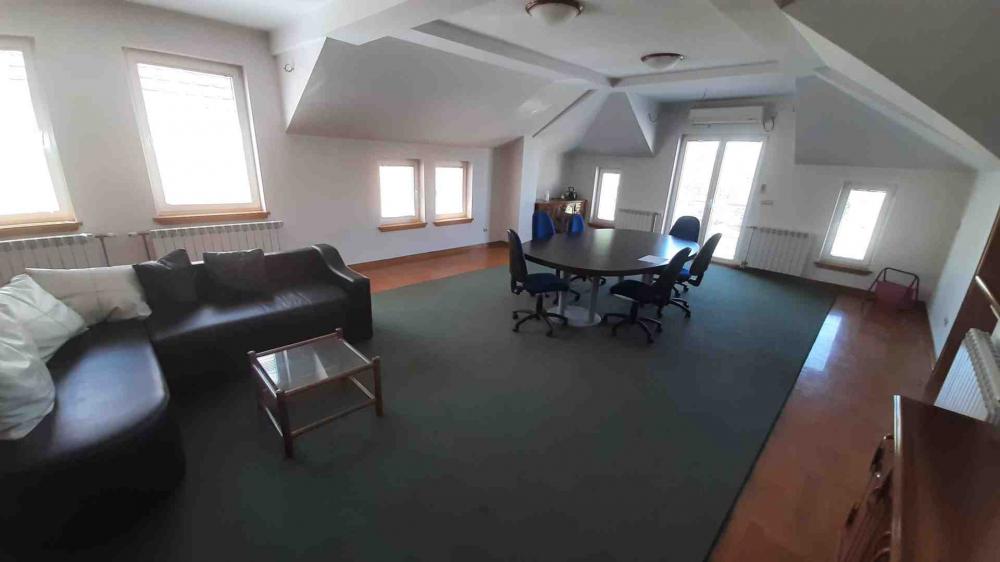 Slika 1 - Lazara Mamuzića,  Lokal za izdavanje, 250m2, 2.100€