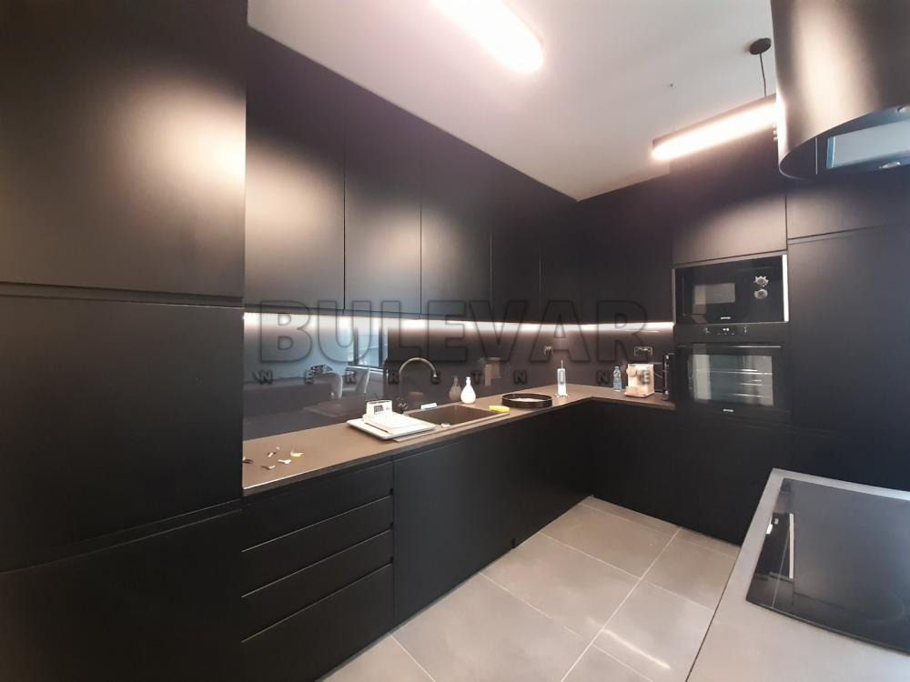 Slika 7 - Bulevar 12. februar,  Lokal za izdavanje, 130m2, 1.600€