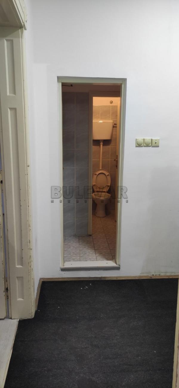 Slika 3 - Obrenovićeva,  Lokal za izdavanje, 119m2, 900€