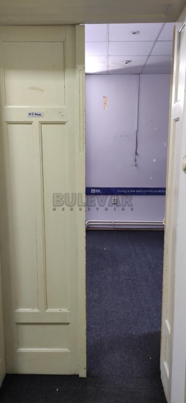 Slika 2 - Obrenovićeva,  Lokal za izdavanje, 119m2, 900€