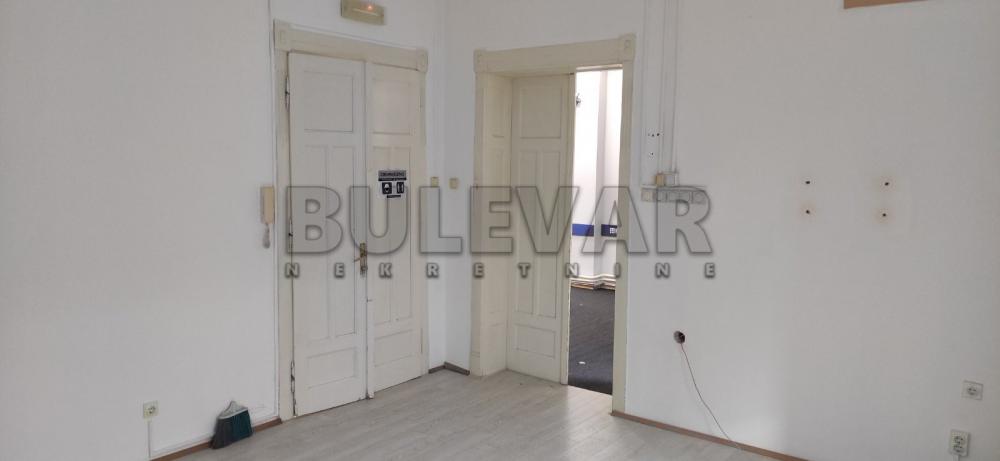 Slika 7 - Obrenovićeva,  Lokal za izdavanje, 119m2, 900€