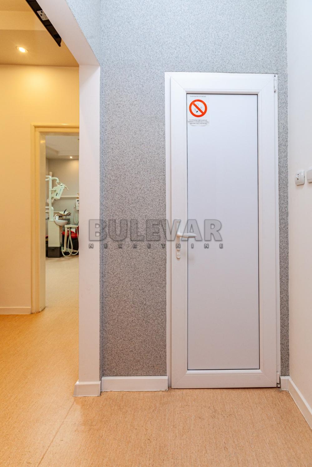 Slika 7 - Obrenovićeva,  Lokal za izdavanje, 40m2, 450€