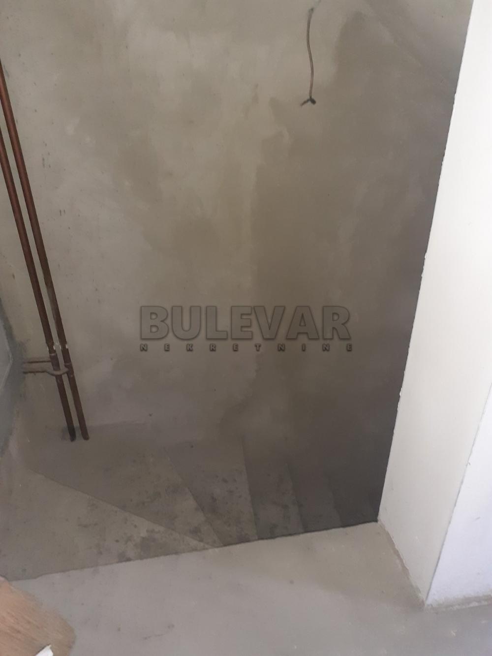 Slika 3 - Matejevački put,  Lokal za izdavanje, 250m2, 1.100€