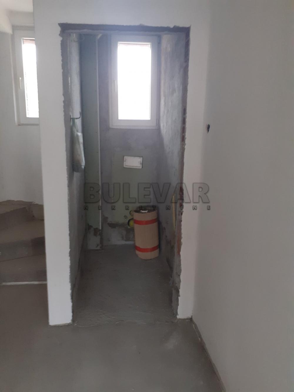 Slika 8 - Matejevački put,  Lokal za izdavanje, 250m2, 1.100€