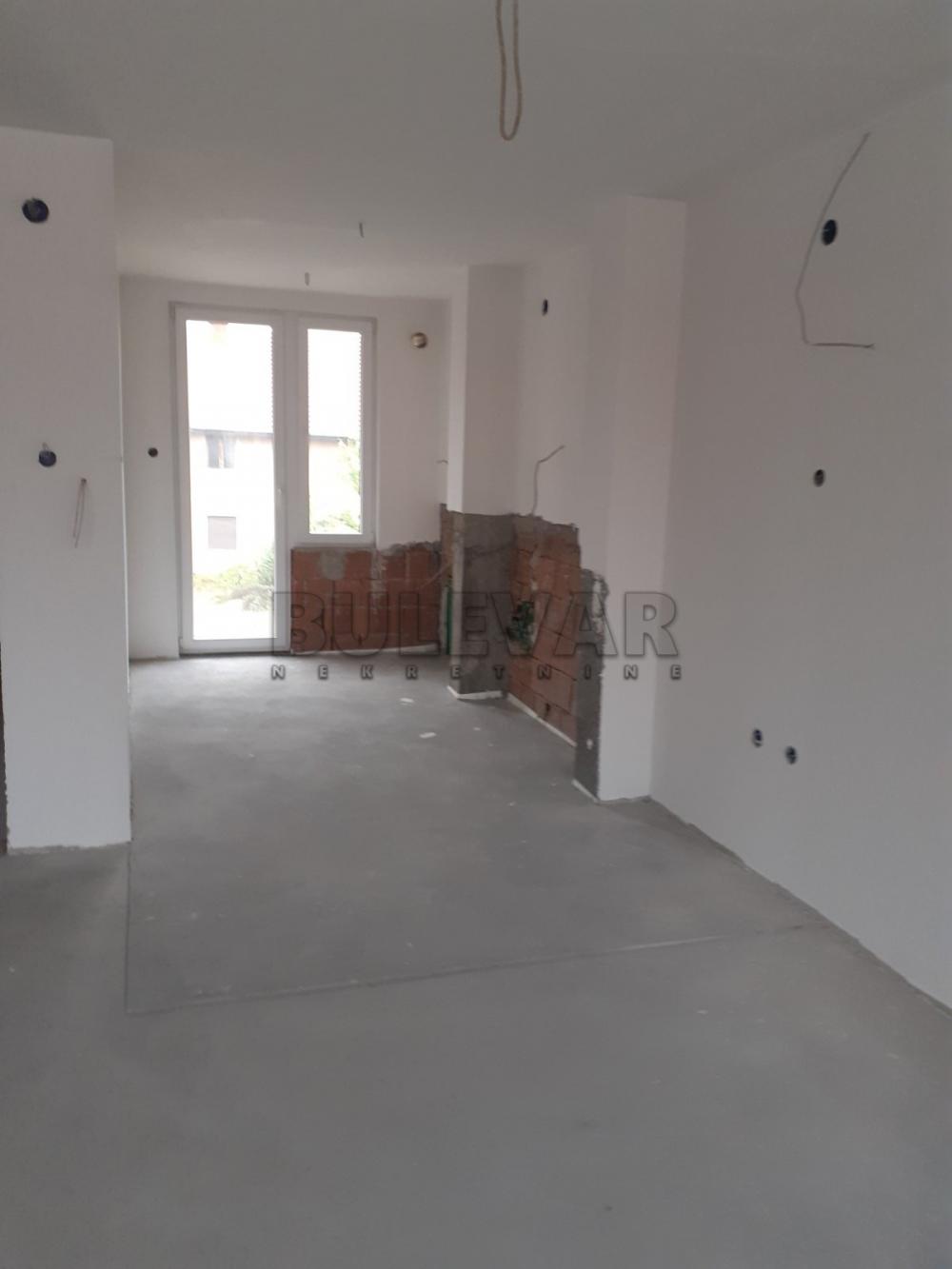 Slika 10 - Matejevački put,  Lokal za izdavanje, 250m2, 1.100€