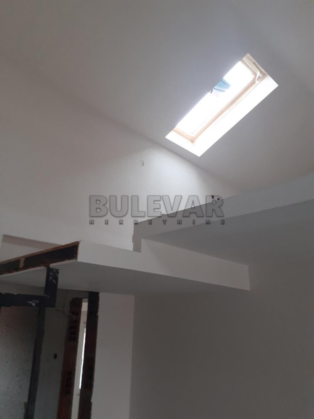 Slika 1 - Matejevački put,  Lokal za izdavanje, 250m2, 1.100€