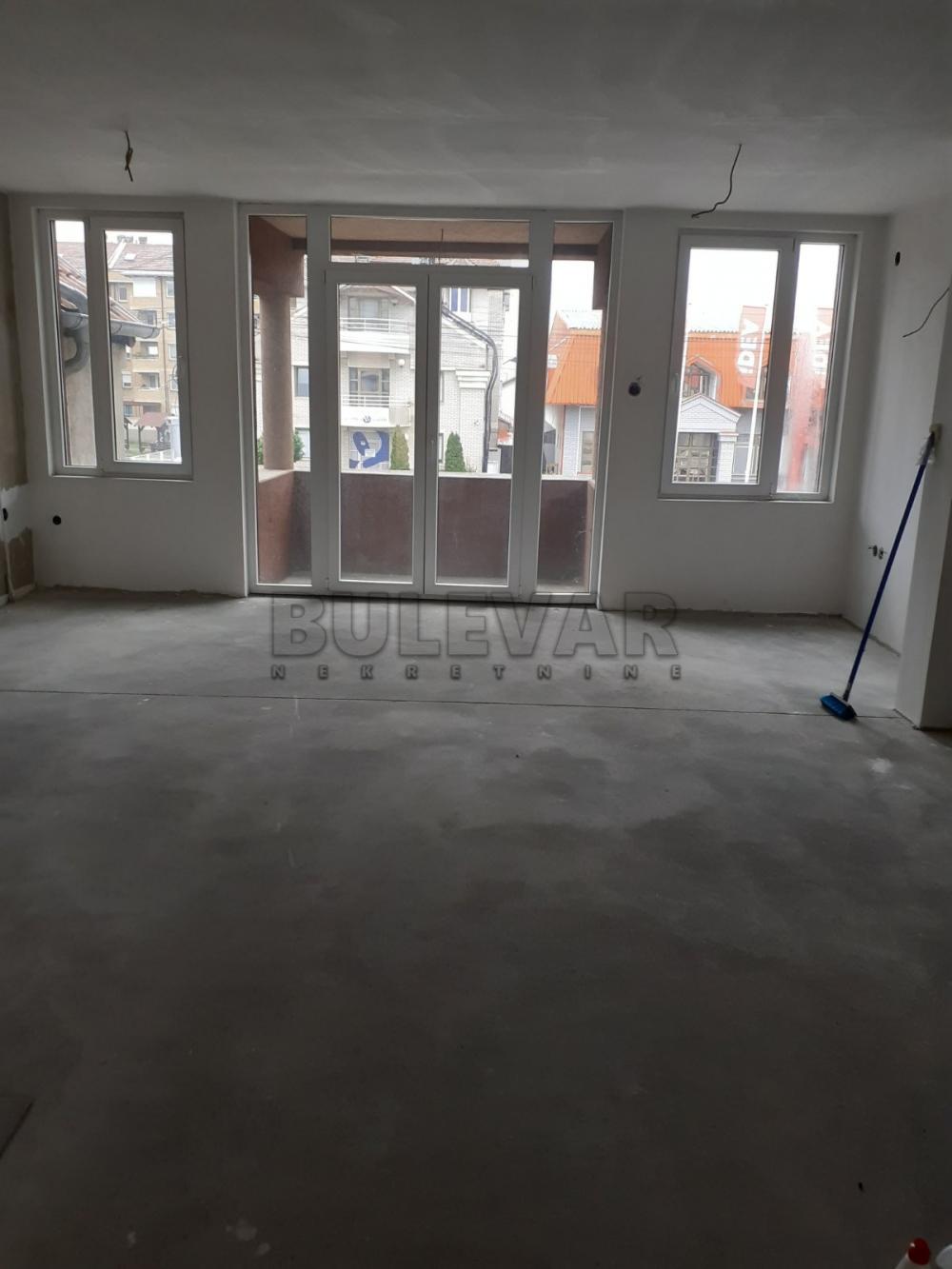 Slika 4 - Matejevački put,  Lokal za izdavanje, 250m2, 1.100€