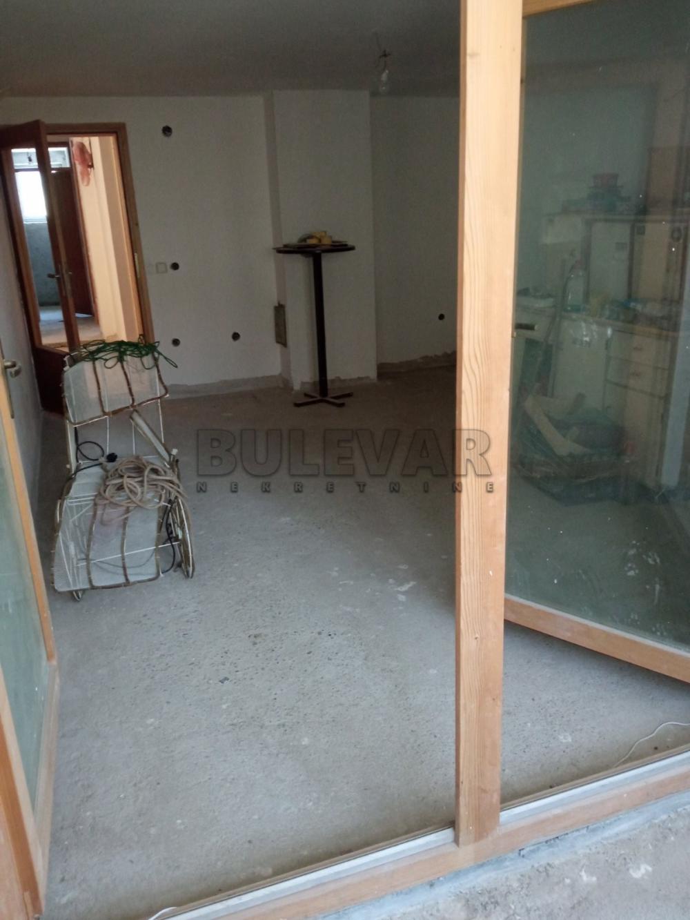 Slika 6 - Kumanovska,  Lokal za izdavanje, 110m2, 400€