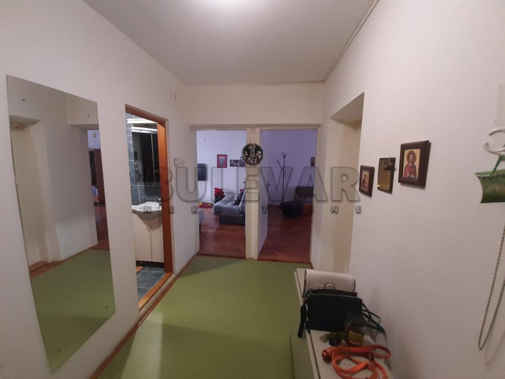 Slika 2 - Momčila Popovića,  Lokal za izdavanje, 73m2, 1.000€