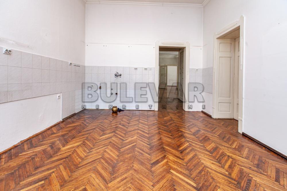 Slika 9 - Svetozara Markovića,  Lokal za izdavanje, 500m2, 4.500€