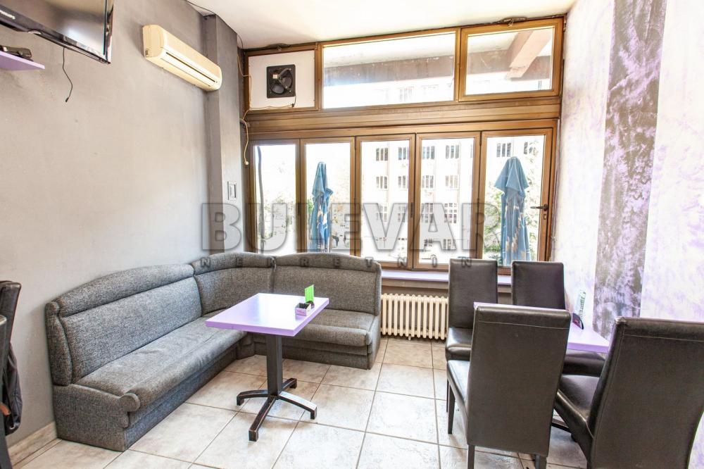 Slika 5 - Trg kralja Aleksandra Ujedinitelja,  Lokal na prodaju, 100m2, 300.000€