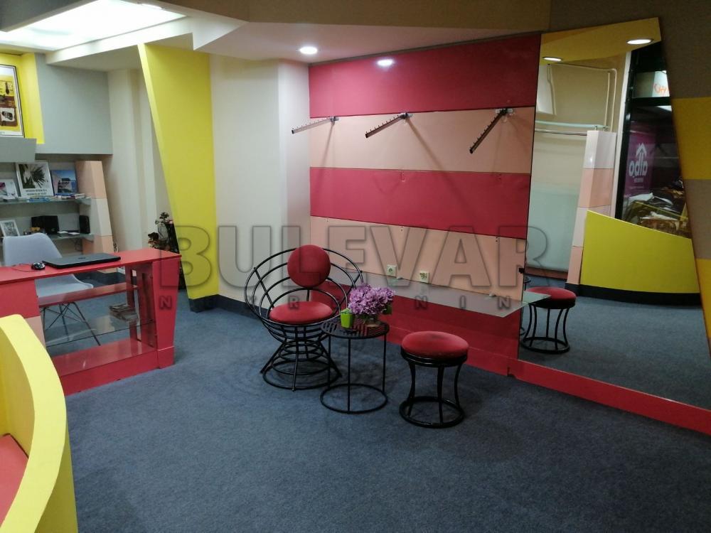 Glavna slika -Obrenovićeva,  Lokal na prodaju, 27m2, 35.000€