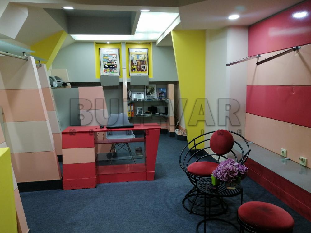 Slika 3 - Obrenovićeva,  Lokal na prodaju, 27m2, 35.000€