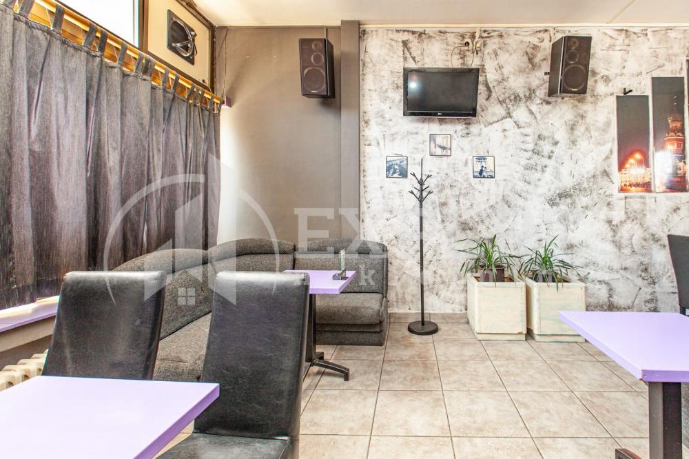 Slika 3 - Trg kralja Aleksandra Ujedinitelja,  Lokal na prodaju, 100m2, 300.000€