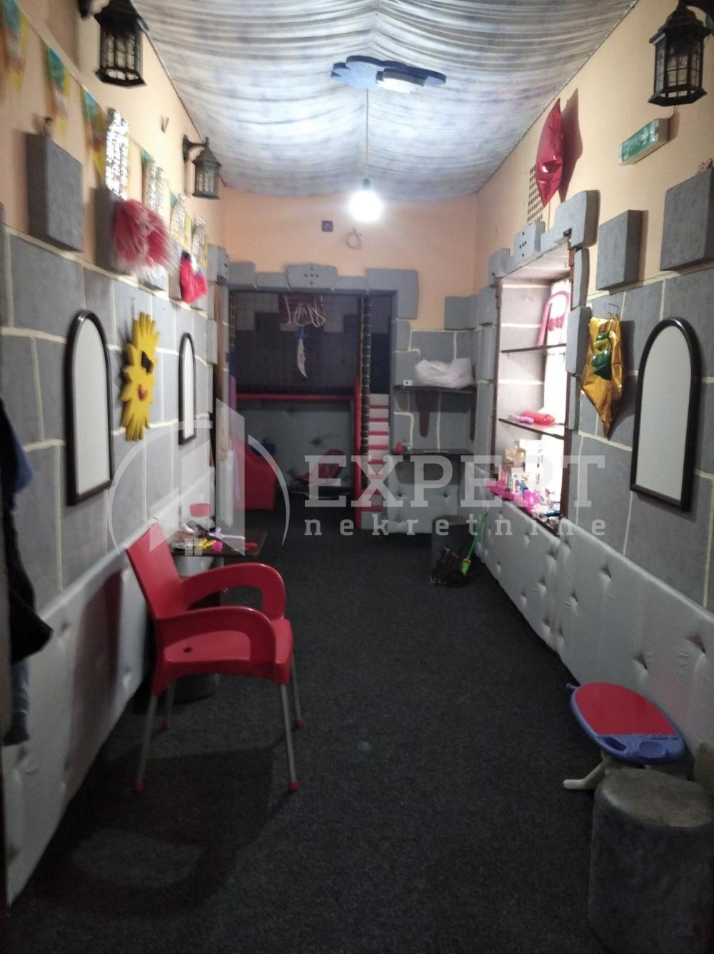 Glavna slika -Bulevar Nemanjića,  Lokal na prodaju, 203m2, 204.000€