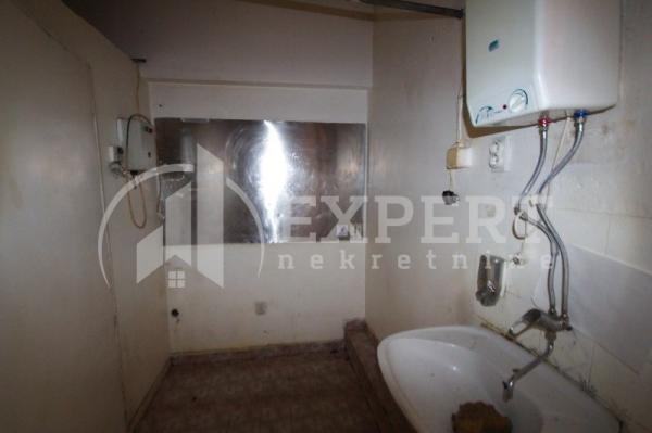 Slika 1 - Knjaževačka,  Lokal na prodaju, 29m2, 44.400€