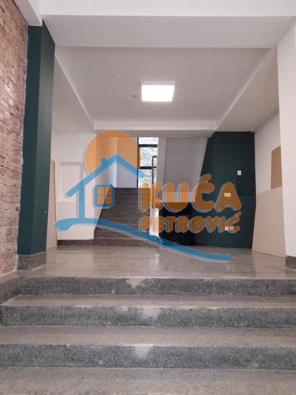 Glavna slika -Bulevar 12. februar,  Lokal za izdavanje, 130m2, 1.600€