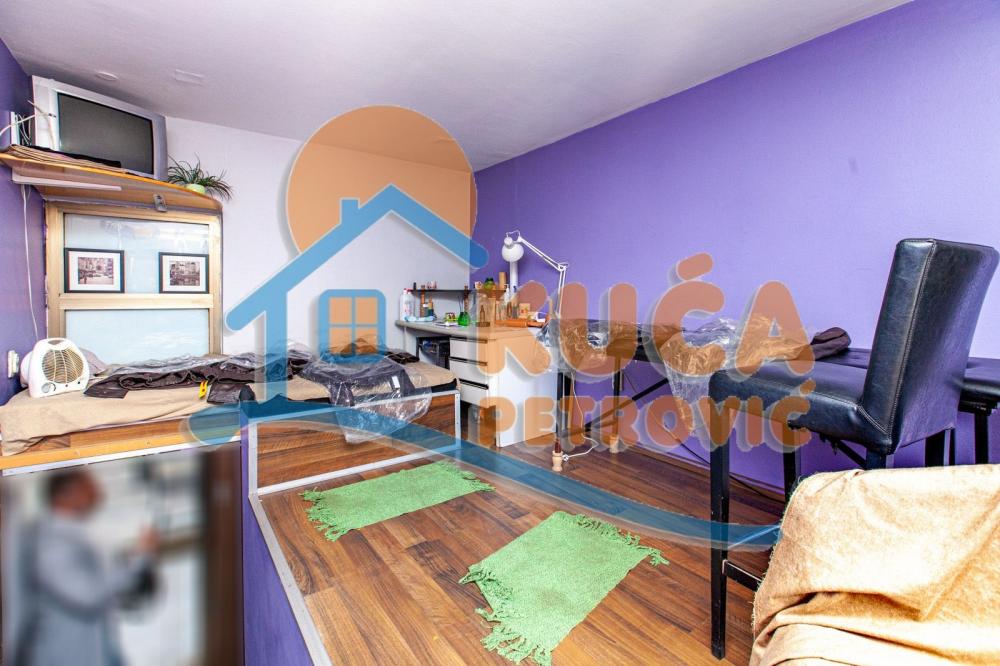 Slika 6 - Trg kralja Aleksandra Ujedinitelja,  Lokal na prodaju, 100m2, 300.000€