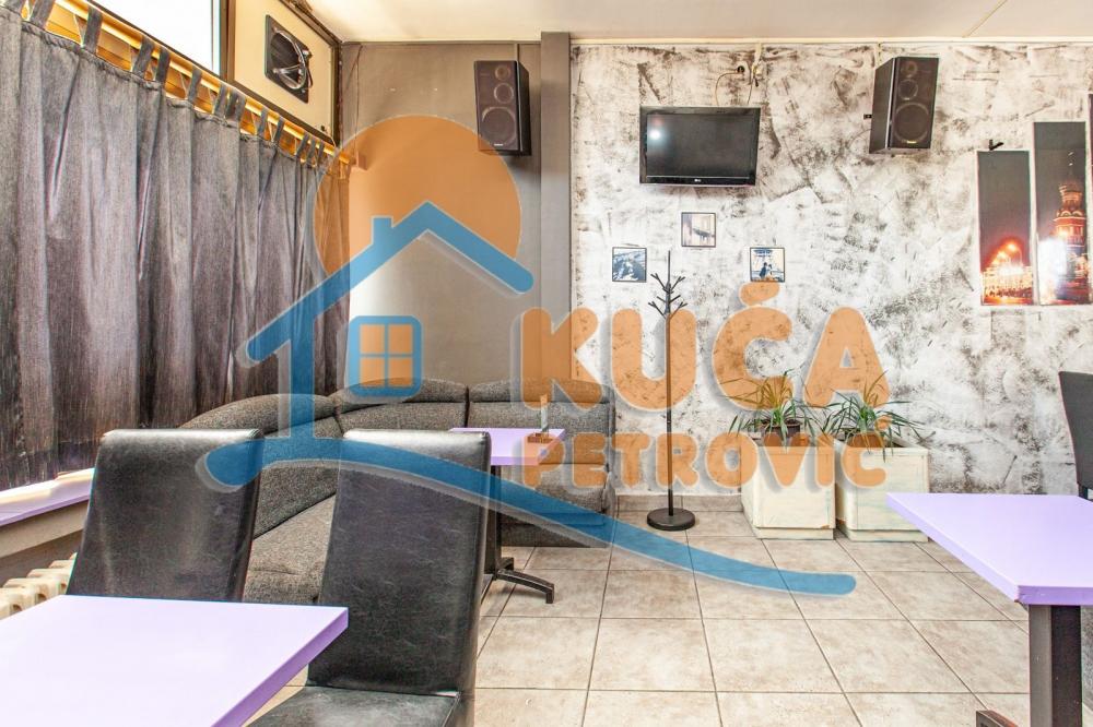 Slika 3 - Trg kralja Aleksandra Ujedinitelja,  Lokal na prodaju, 100m2, 300.000€