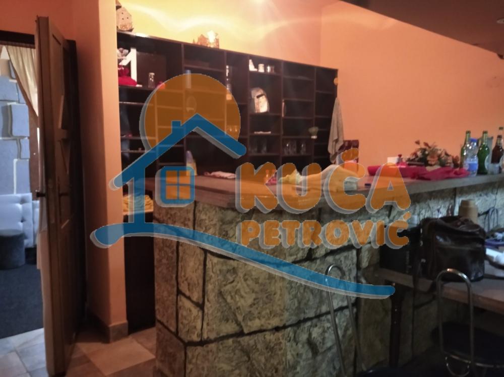 Slika 4 - Bulevar Nemanjića,  Lokal na prodaju, 203m2, 204.000€