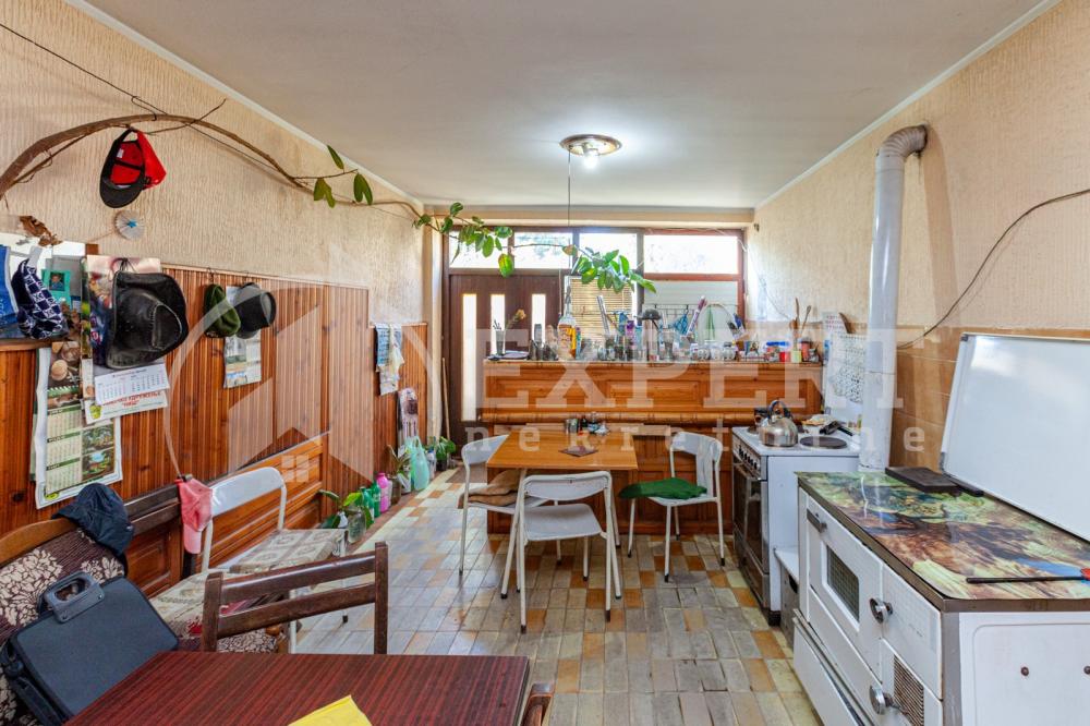 Slika 3 - 8. mart,  Kuća na prodaju, 170m2, 102.000€