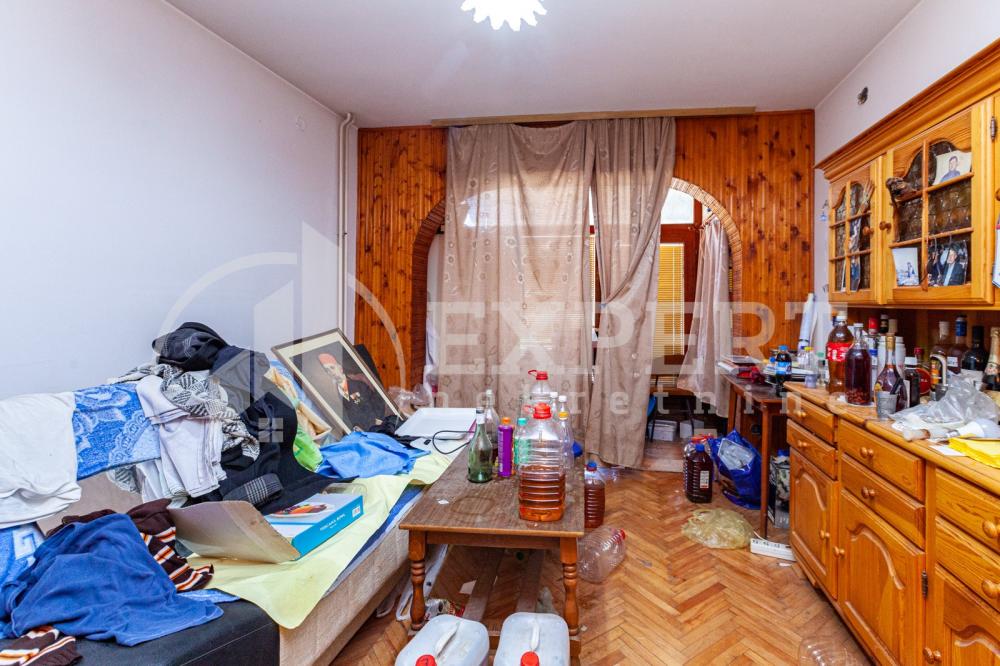 Slika 6 - 8. mart,  Kuća na prodaju, 170m2, 102.000€