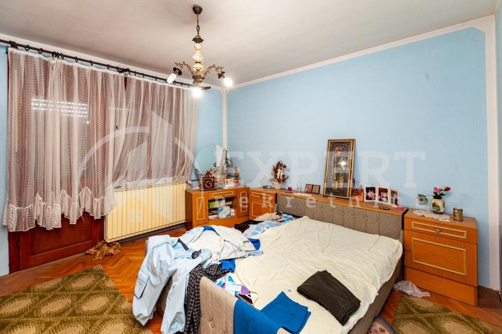 Slika 11 - 8. mart,  Kuća na prodaju, 170m2, 102.000€