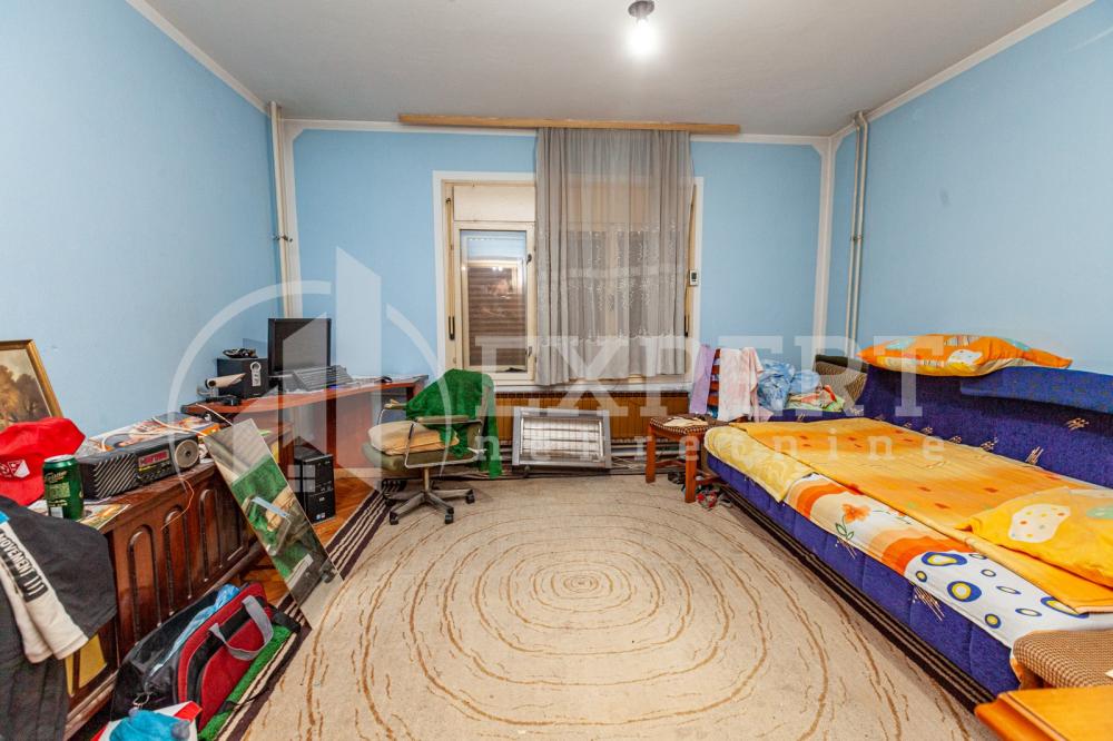 Slika 5 - 8. mart,  Kuća na prodaju, 170m2, 102.000€