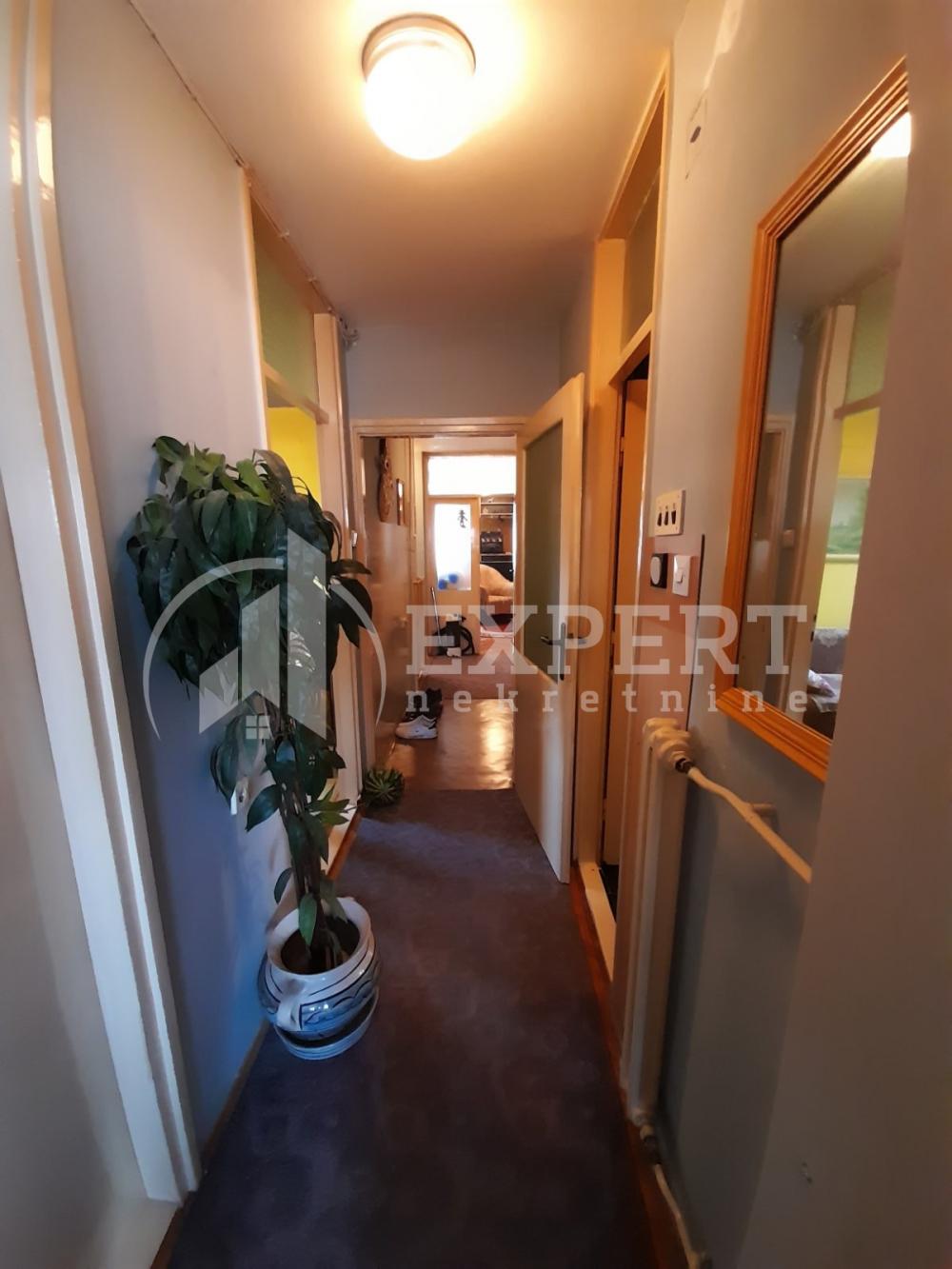 Slika 5 - Cara Dušana, Četvorosoban stan na prodaju, 92m2, 185.000€