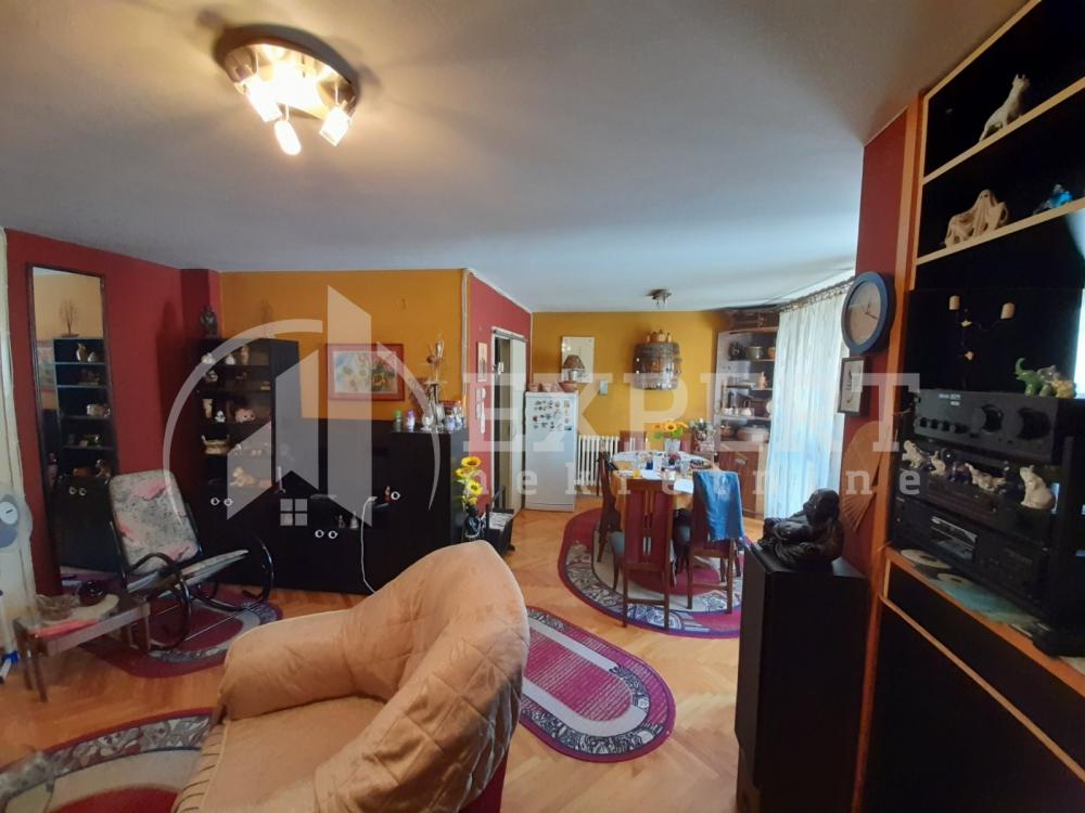 Slika 2 - Cara Dušana, Četvorosoban stan na prodaju, 92m2, 185.000€