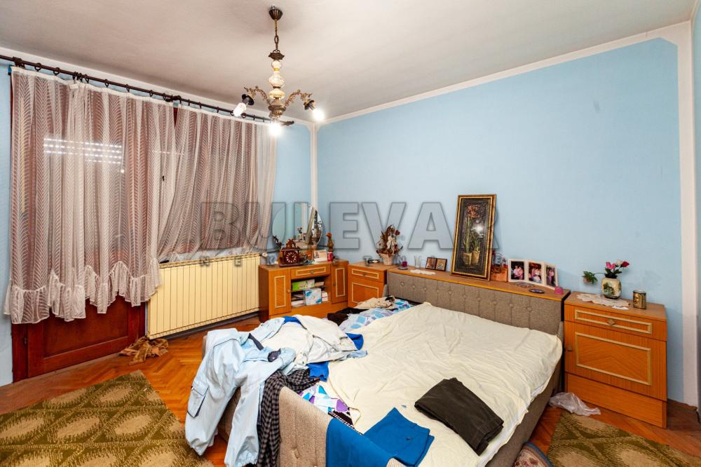 Slika 11 - 8. mart,  Kuća na prodaju, 170m2, 102.000€
