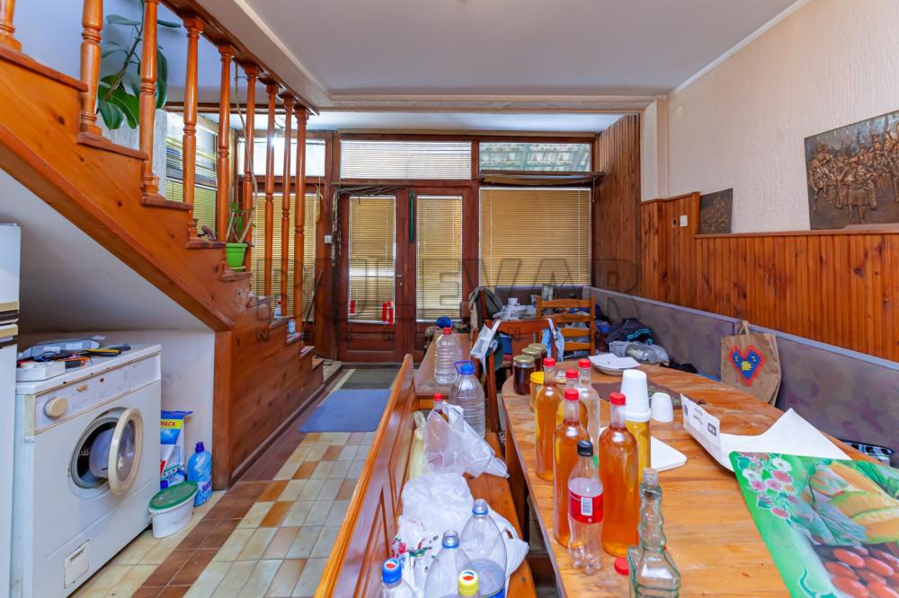 Slika 1 - 8. mart,  Kuća na prodaju, 170m2, 102.000€