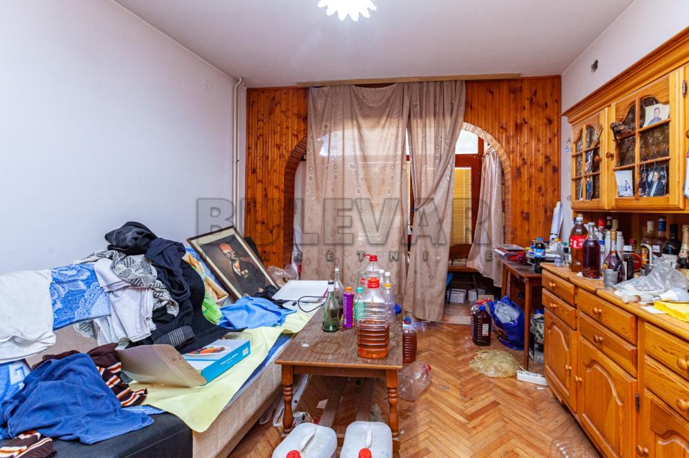 Slika 6 - 8. mart,  Kuća na prodaju, 170m2, 102.000€