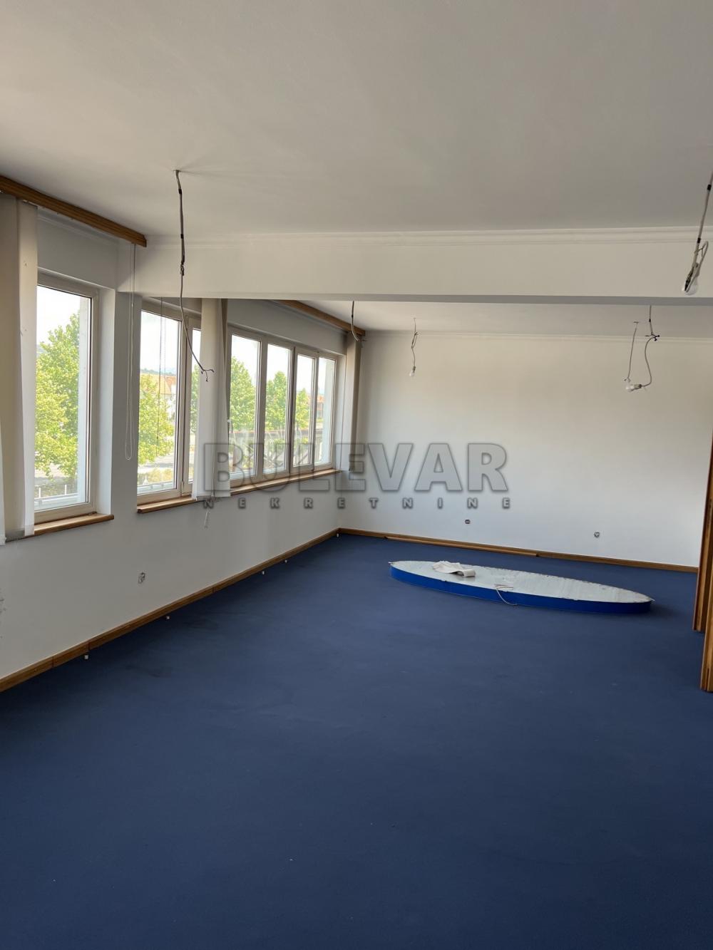 Slika 3 - Bulevar Nikole Tesle,  Lokal za izdavanje, 200m2, 1.200€