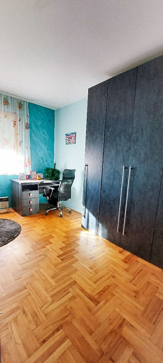 Slika 3 - Knjazevacka, Četvorosoban stan na prodaju, 98m2, 82.000€