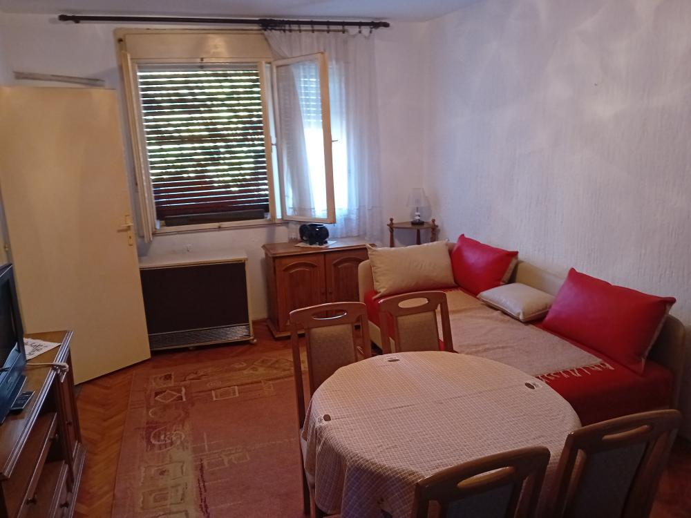 Slika 7 - Kuća za izdavanje, 50m2, 250€