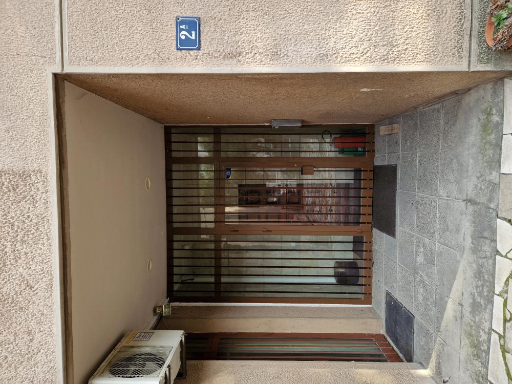 Slika 0 - Josifa Marinkovića,  Lokal za izdavanje, 140m2, 1.000€