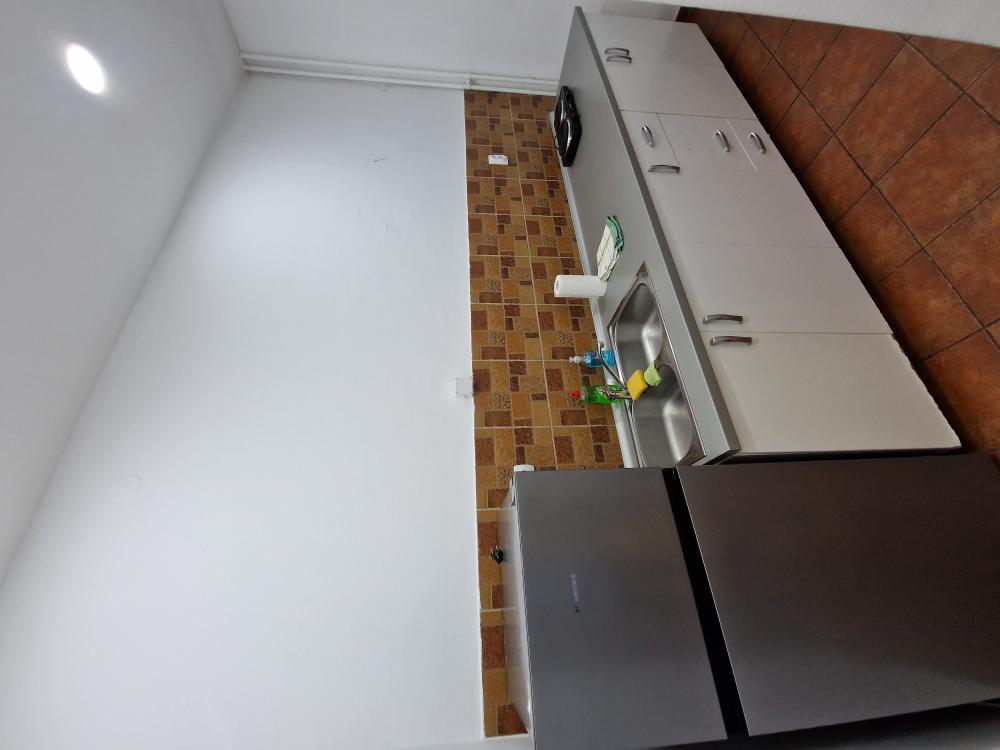 Slika 4 - Josifa Marinkovića,  Lokal za izdavanje, 140m2, 1.000€