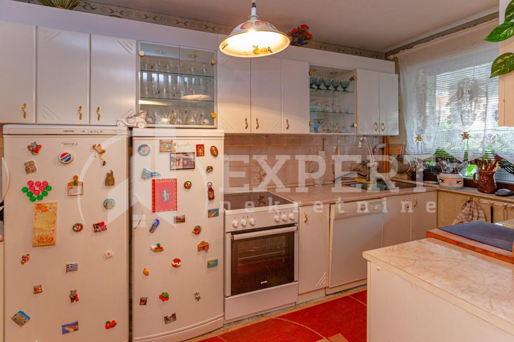 Slika 9 - Krfska,  Kuća na prodaju, 560m2, 460.000€